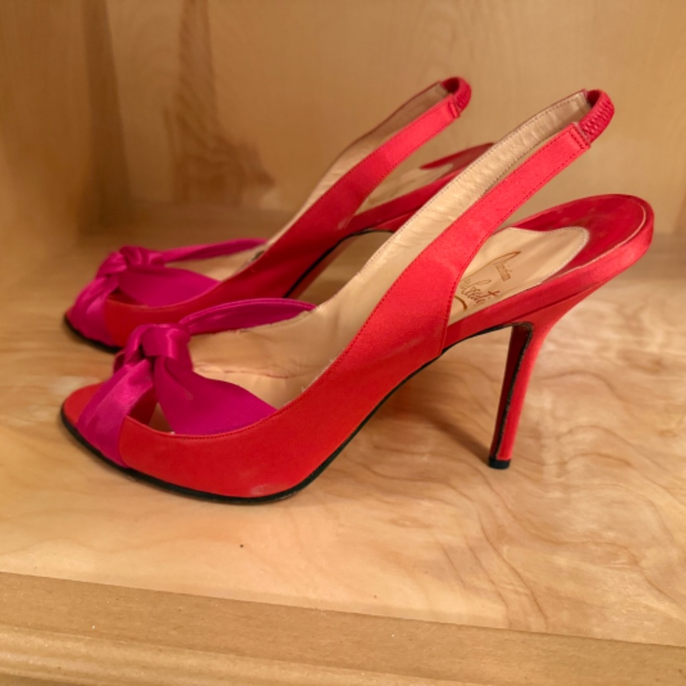 Classic Christian Louboutin Red/Pink Crepe Satin Moustique Slingback Pumps